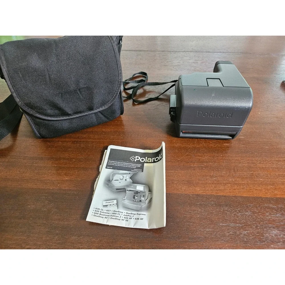 Polaroid OneStep Instant Film Camera Unisex OS Gray 600 Series With Case Manual